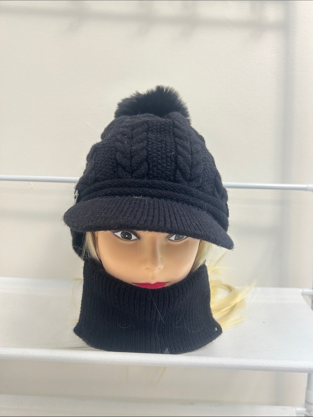 SHEIN Black Knit Brim Beanie with Matching Neck Warmer